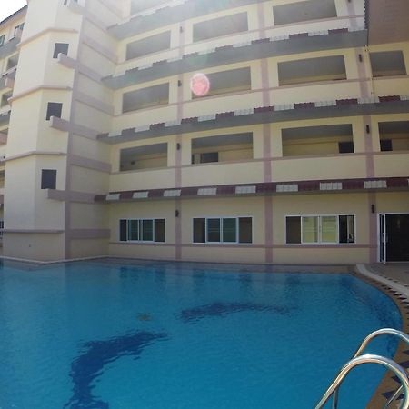 Oyo 523 Aa Pattaya Ville Exterior foto