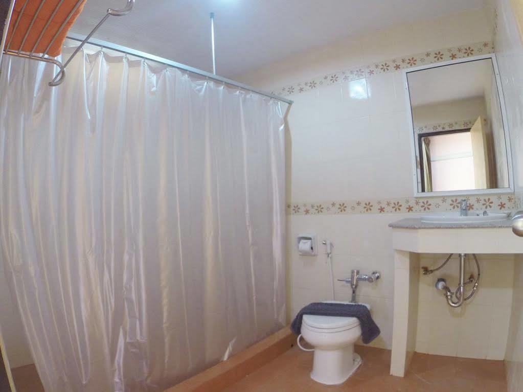 Oyo 523 Aa Pattaya Ville Exterior foto